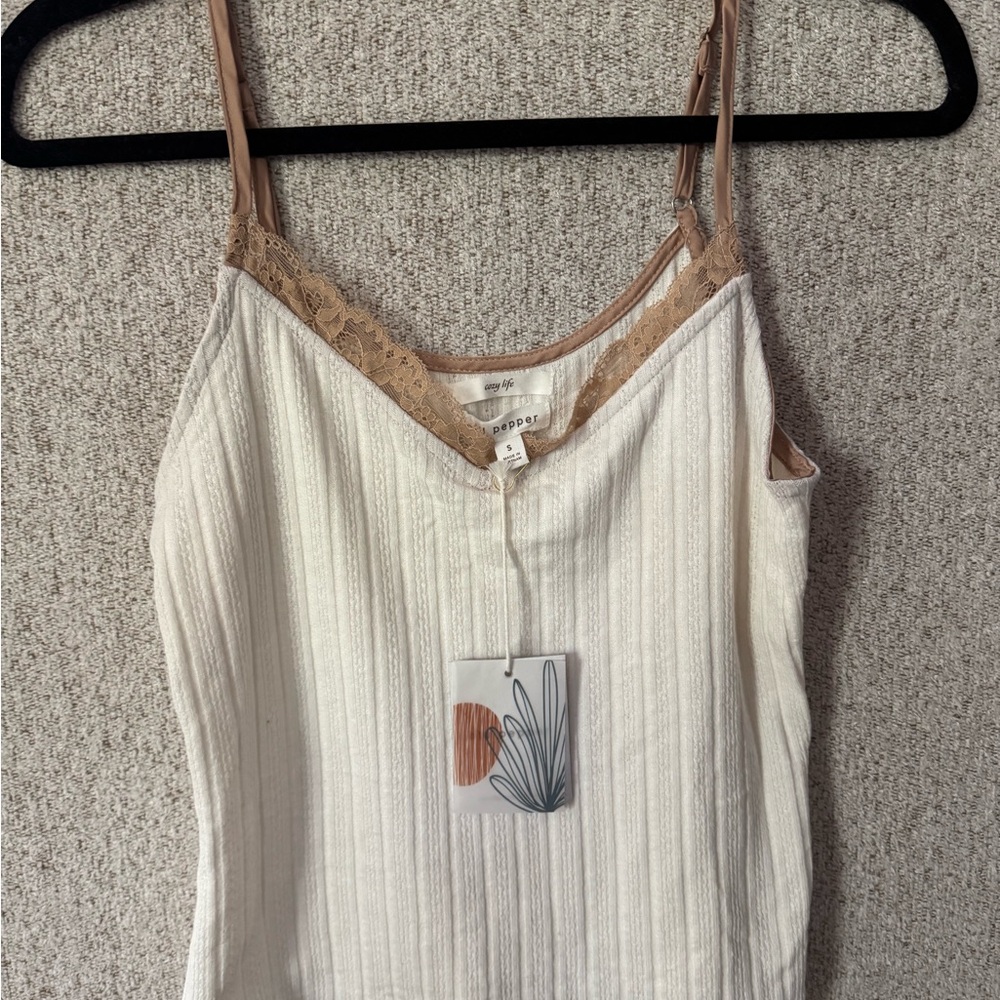 BLU PEPPER tank- size Small. NWT. - Picture 1 of 3
